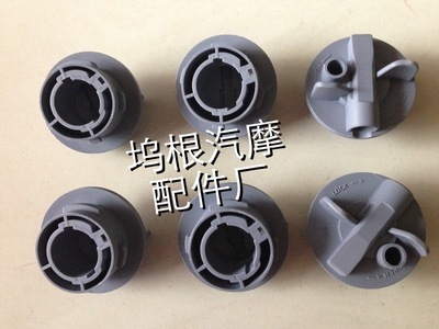 125E尾灯灯头座 摩托车操纵系统配件中的关键组件